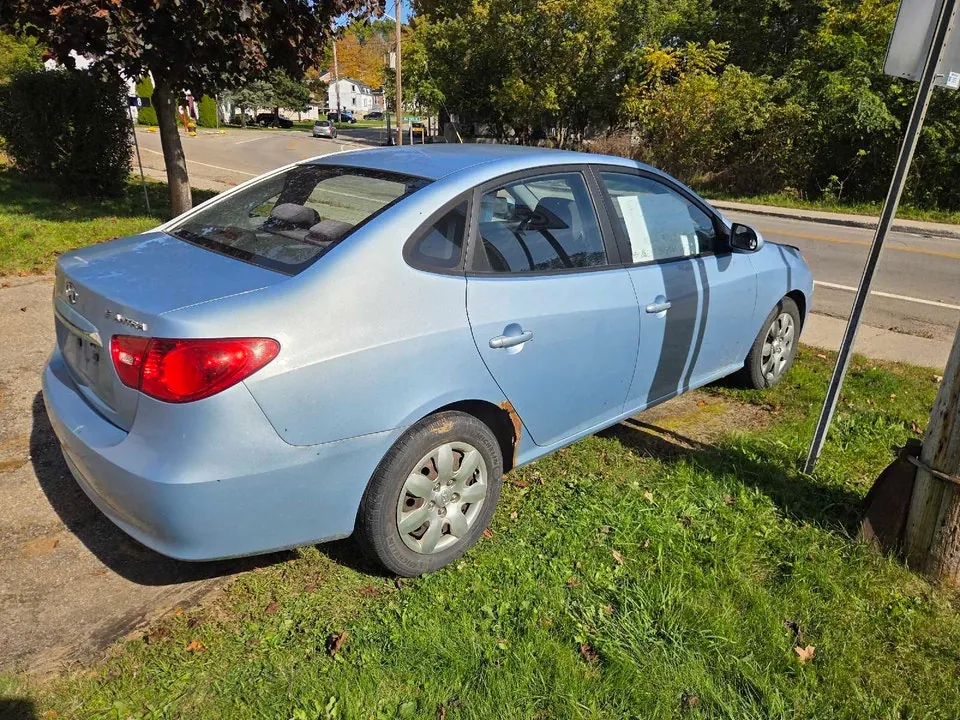 Hyundai Elantra 2010 photo 3
