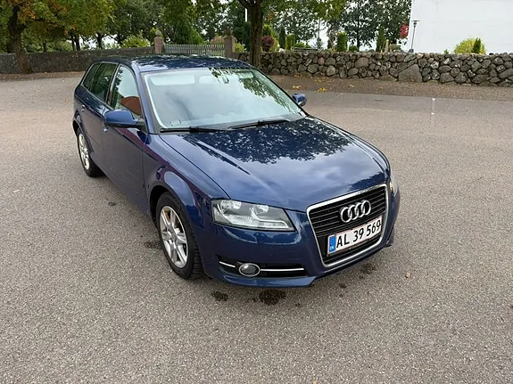 Audi A3 2010 photo 2