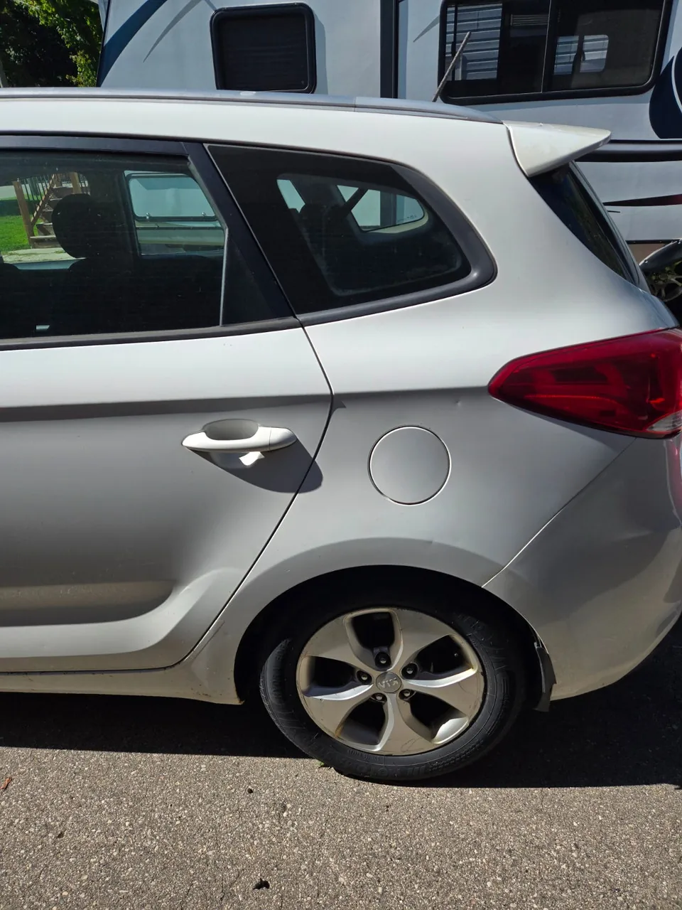 Kia Rondo 2016 photo 3