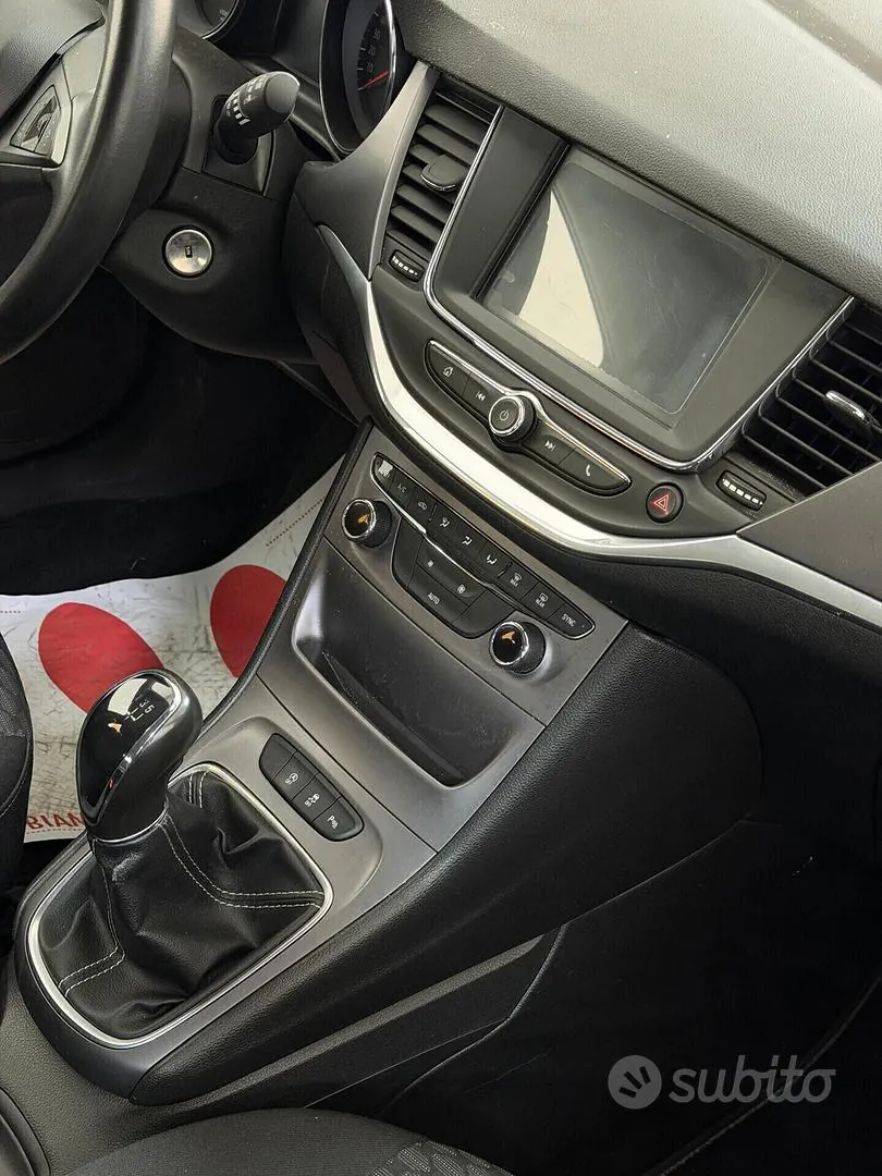 Opel Astra 2017 photo 5