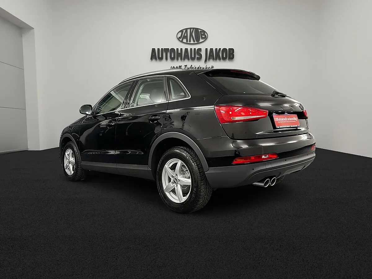 Audi Q3 2014 photo 2