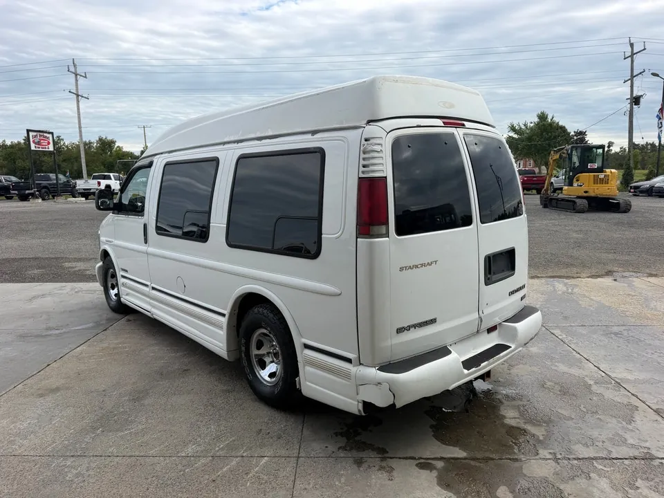 Chevrolet Express 2002 photo 3