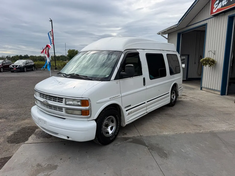 Chevrolet Express 2002 photo 2