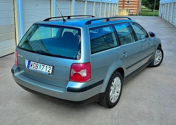 Volkswagen Passat 2005 photo 3