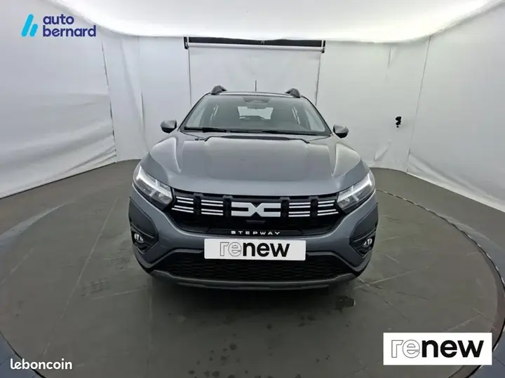 Dacia Sandero 2024 photo 2