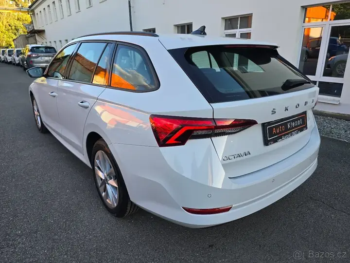 Skoda Octavia 2023 photo 4