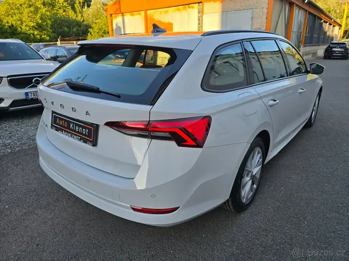 Skoda Octavia 2023 photo 3