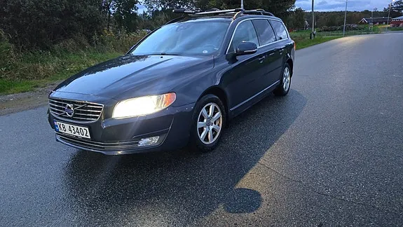 Volvo V70 2014 photo 2