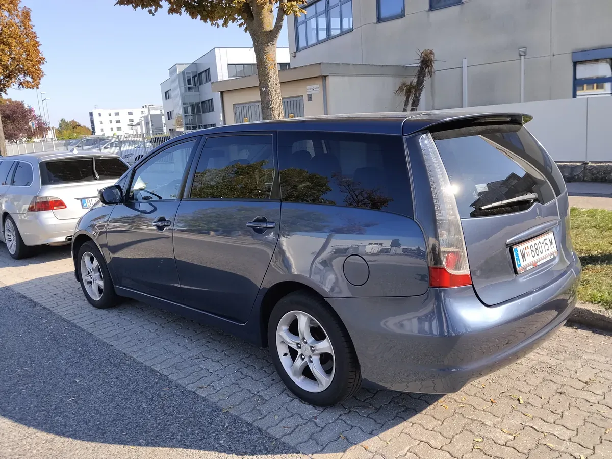 Mitsubishi Grandis