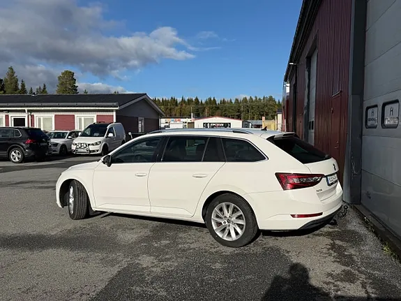 Skoda Superb 2017 photo 5