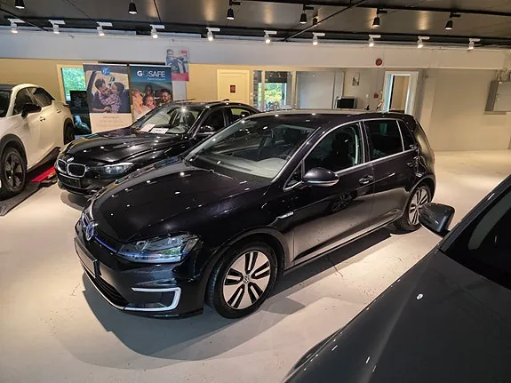 Volkswagen E-Golf 2016 photo 2