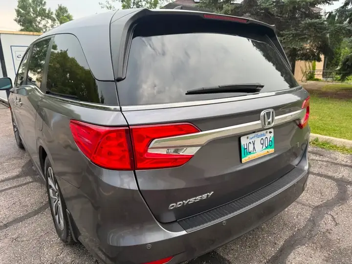 Honda Odyssey 2020 photo 2