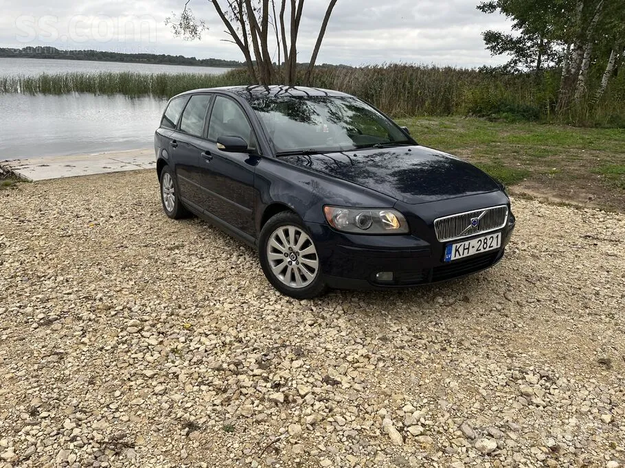 Volvo V50 2004 photo 2