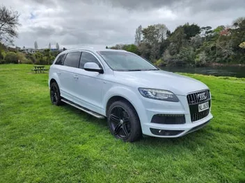 Audi Q7 2012 photo 2