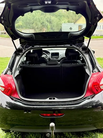 Peugeot 208 2014 photo 5