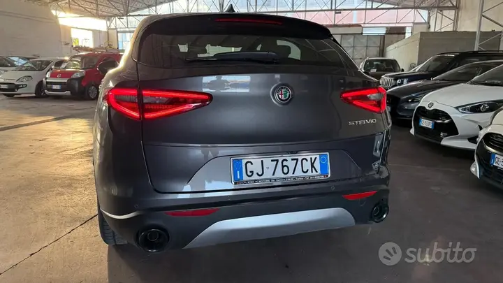 Alfa Romeo Stelvio 2022 photo 4