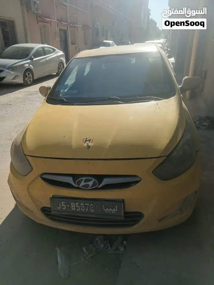 Hyundai Accent 2012 photo 4
