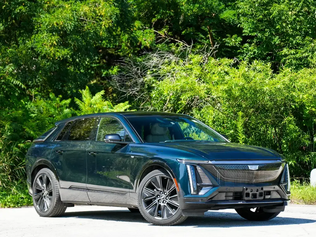 Cadillac Lyriq 2024 photo 2