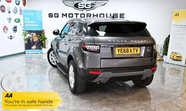 Land Rover Range Rover Evoque 2018 photo 2
