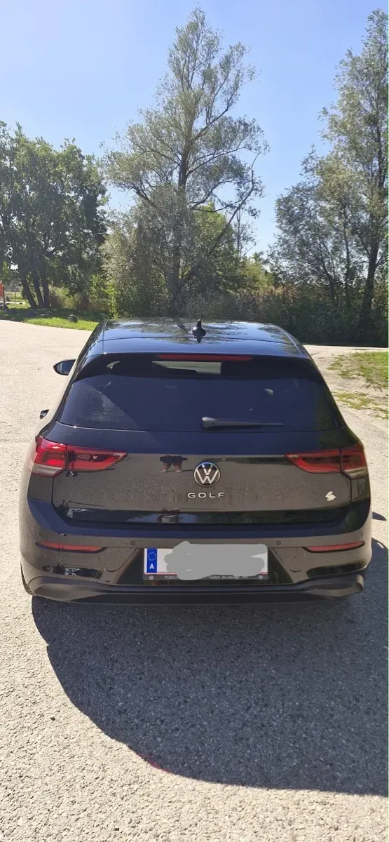 Volkswagen Golf 2024 photo 2