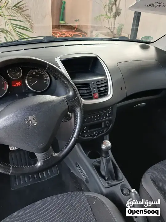 Peugeot 206 2008 photo 3