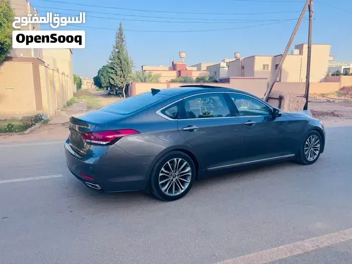 Genesis G80 2017 photo 3