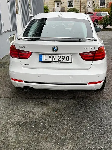 BMW 320D 2016 photo 2