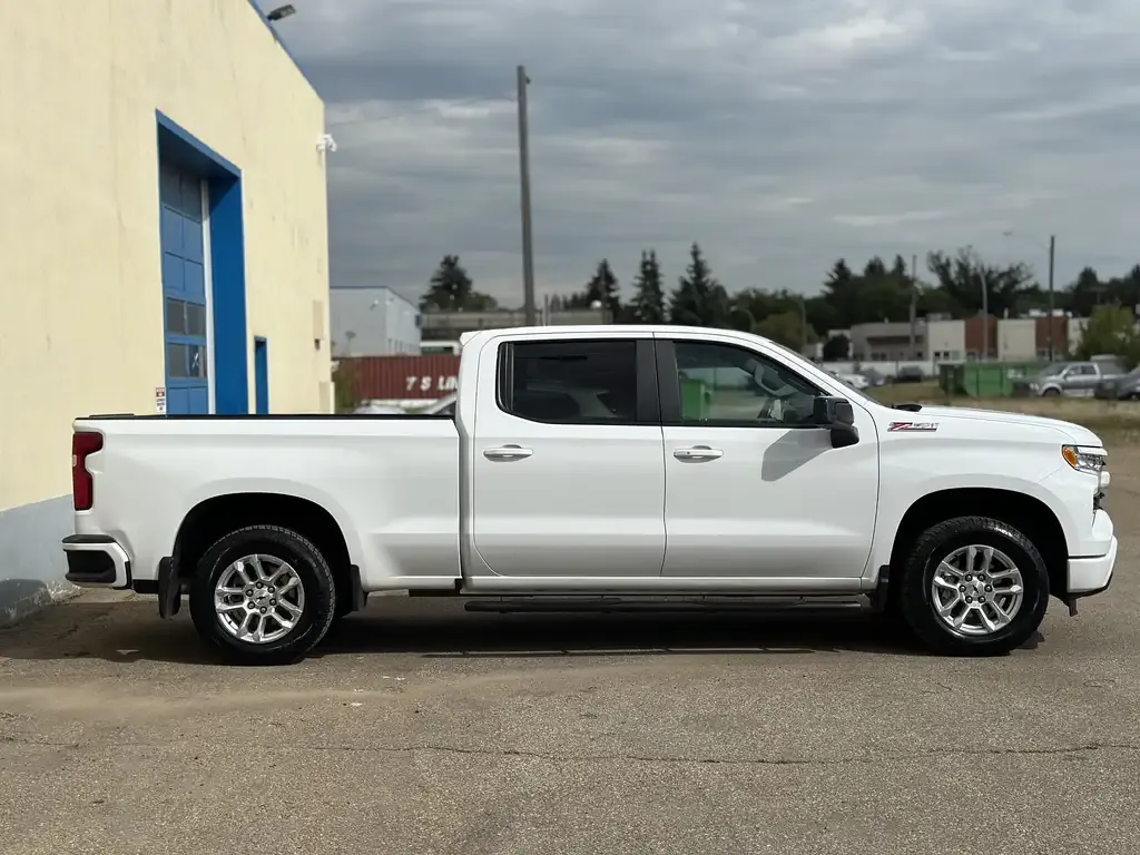 Chevrolet Silverado 1500 2023 photo 2