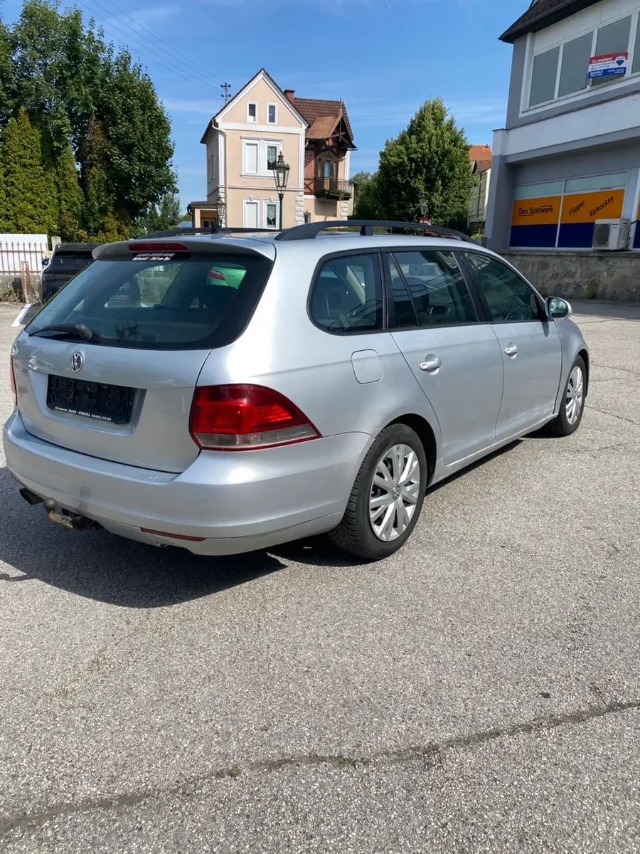 Volkswagen Golf 2011 photo 3