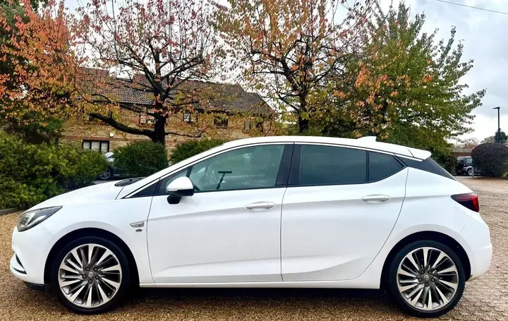 Vauxhall Astra 2017 photo 5