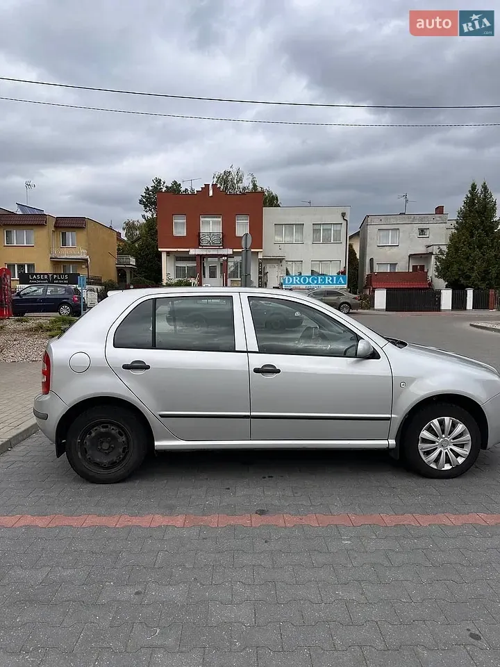 Skoda Fabia 2003 photo 2