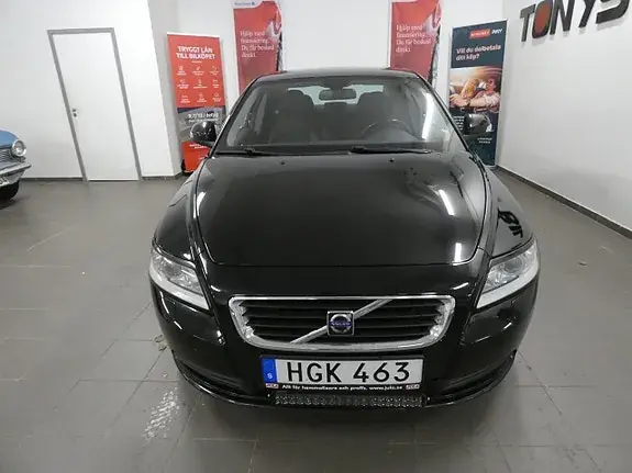 Volvo S40 2010 photo 2