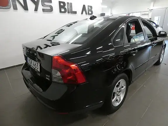 Volvo S40 2010 photo 5
