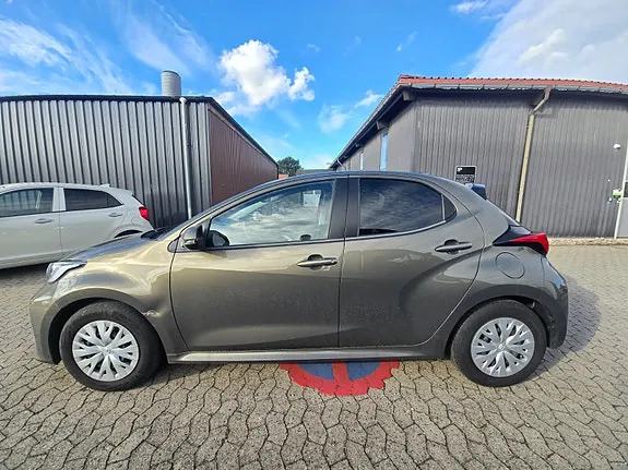 Toyota Yaris 2021 photo 3