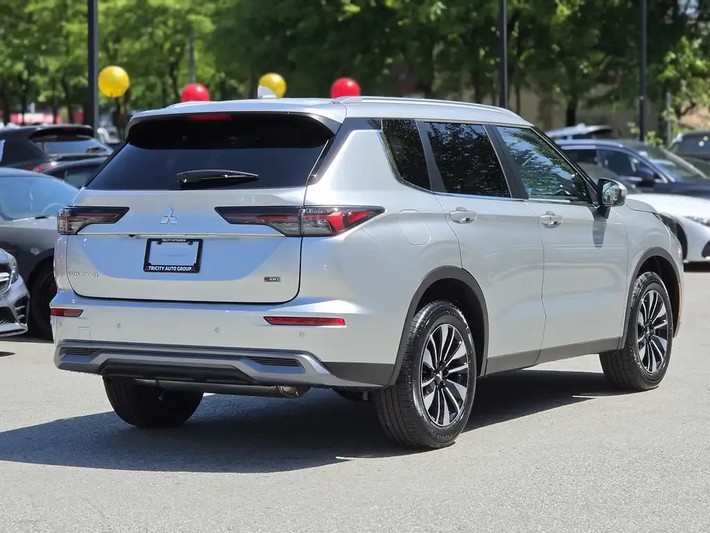 Mitsubishi Outlander 2026 photo 5