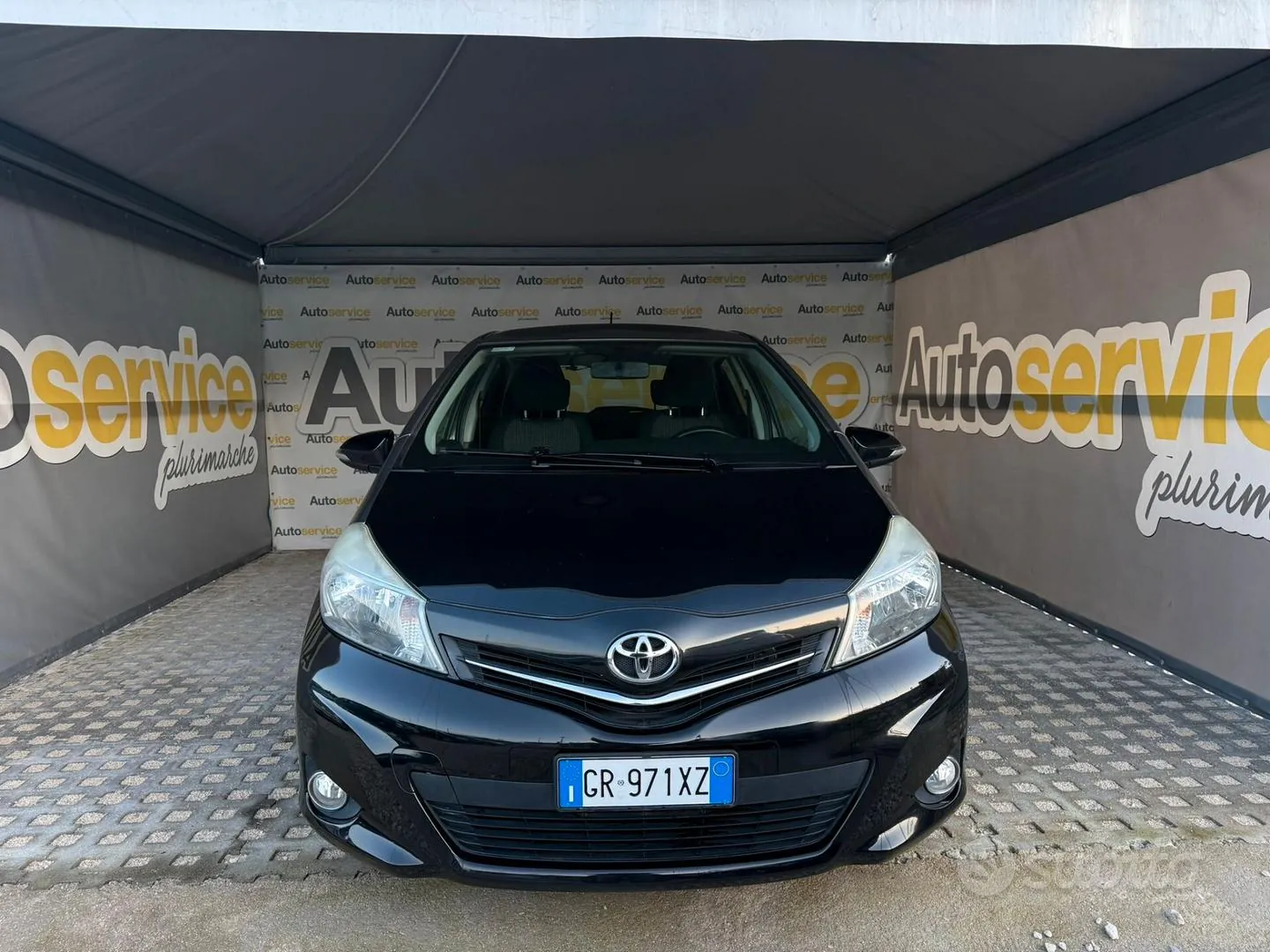 Toyota Yaris 2014 photo 2