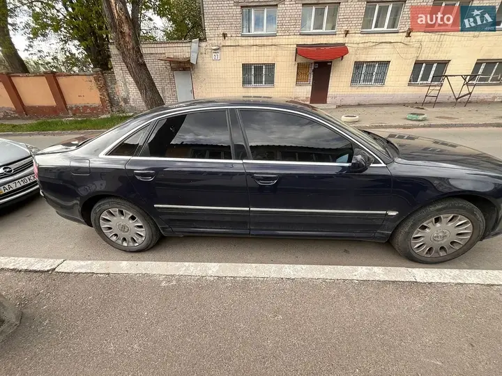 Audi A8 2003 photo 2