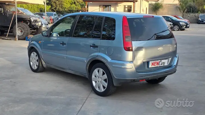 Ford Fusion 2005 photo 5