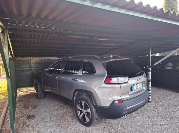 Jeep Cherokee 2019 photo 3