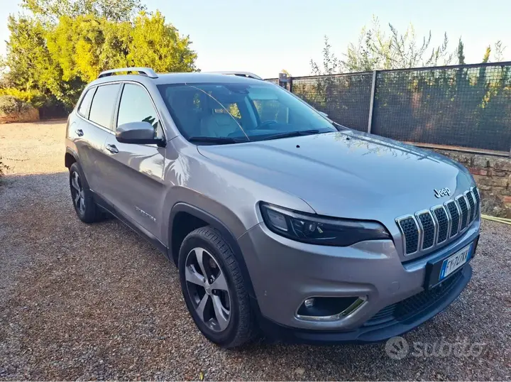 Jeep Cherokee 2019 photo 2