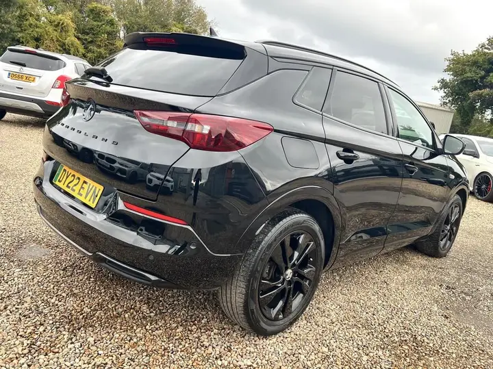 Vauxhall Grandland 2022 photo 3