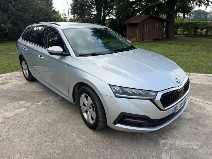Skoda Octavia 2022 photo 2