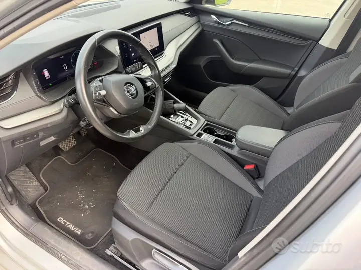 Skoda Octavia 2022 photo 5