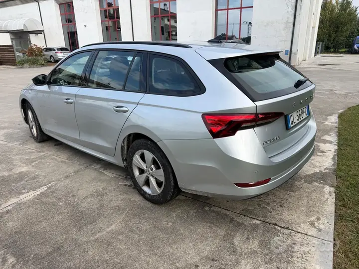 Skoda Octavia 2022 photo 4