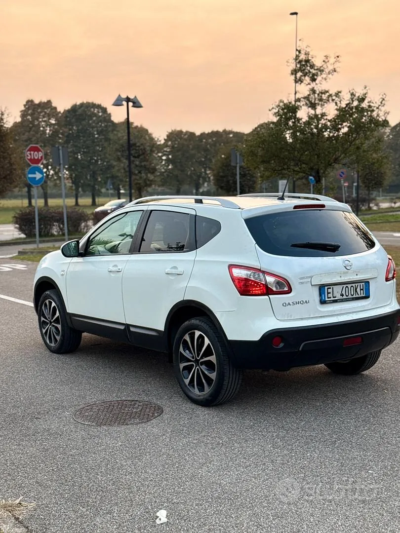 Nissan Qashqai 2012 photo 3