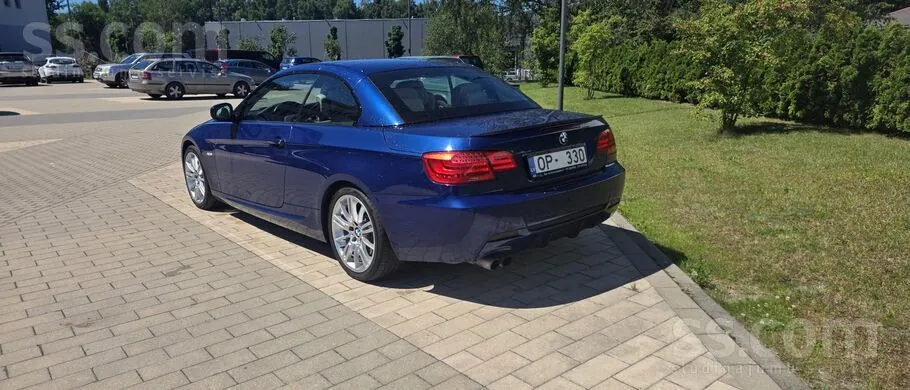 BMW 330 2012 photo 2