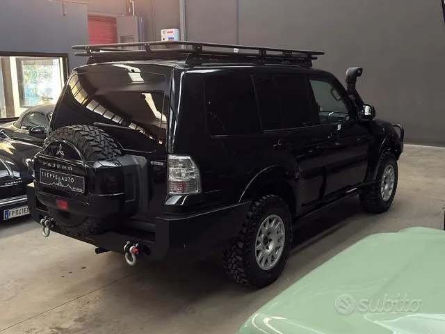 Mitsubishi Pajero 2010 photo 4