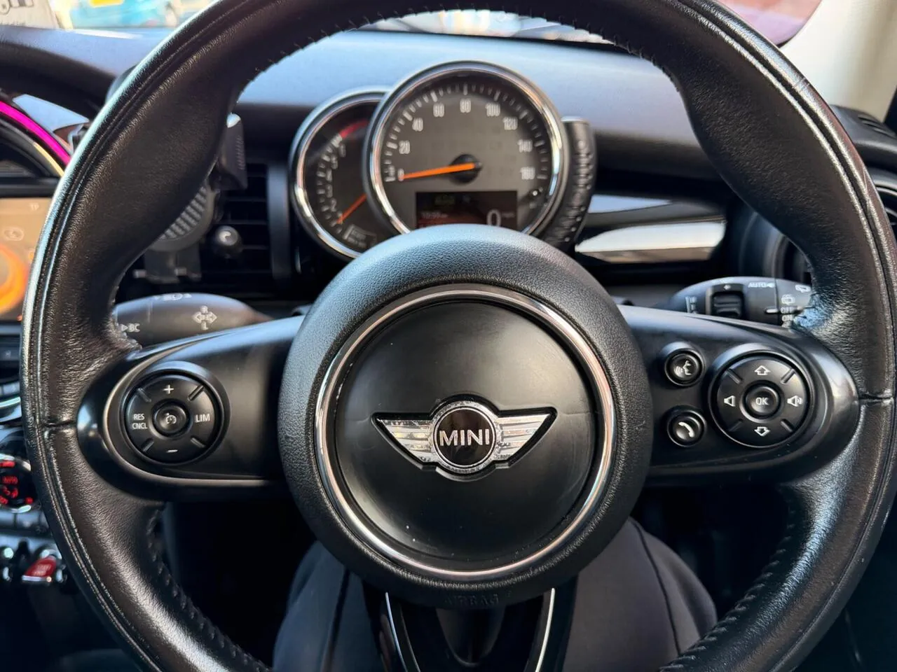 Mini Hatch 2016 photo 4