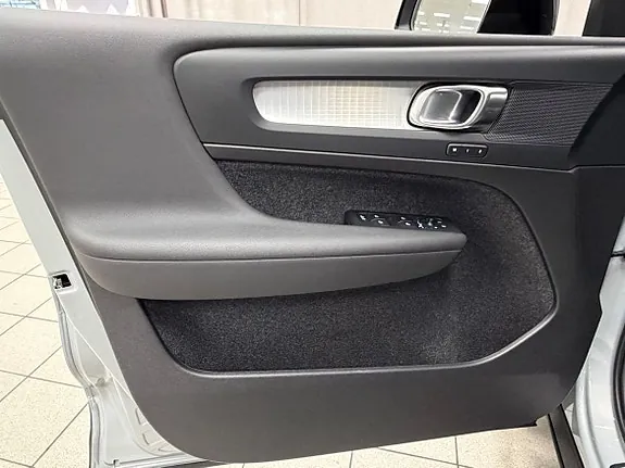 Volvo Xc40 2025 photo 5