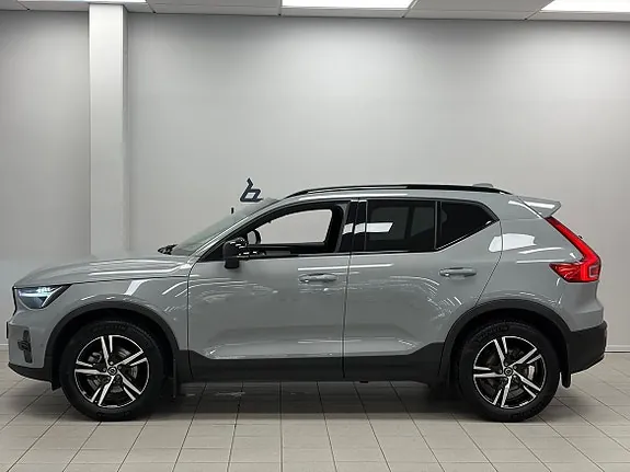 Volvo Xc40 2025 photo 2